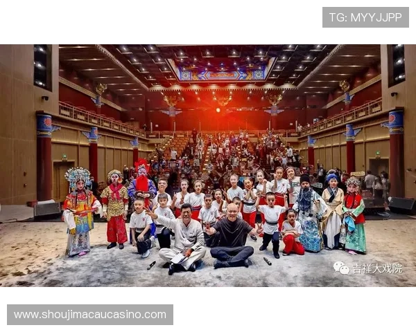 香港百老汇戏院官网观众指南，提供入场须知与观演礼仪，确保顺利观演